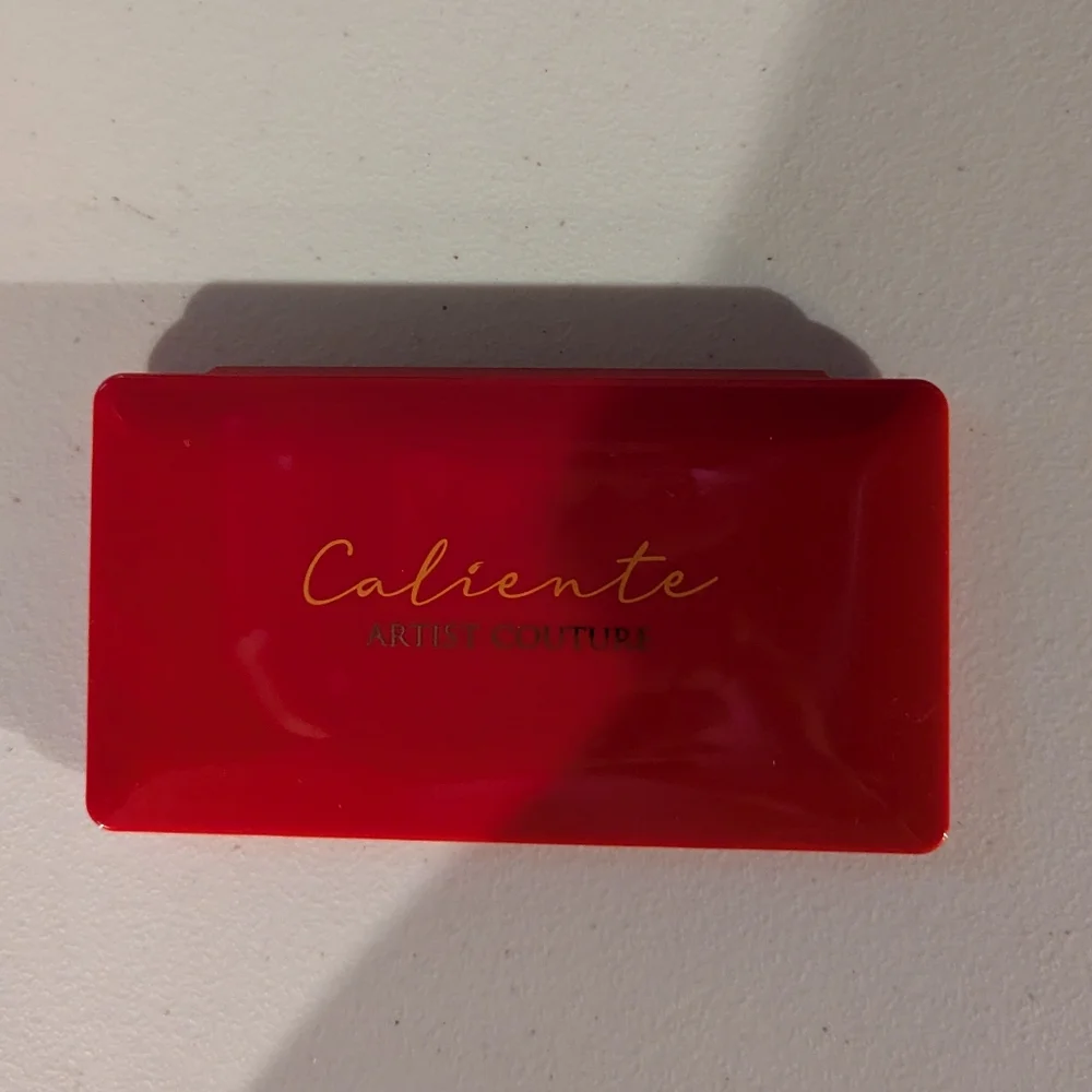 NEW Artist Couture Caliente Eyeshadow
